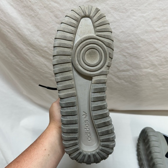 Men’s Adidas Gray and Black Tubular x High Cut Tennis Shoes Size 9 - Picture 13 of 16